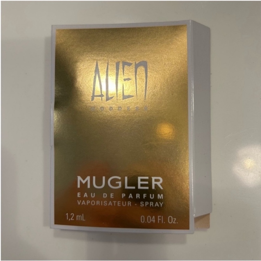 🌷 5 for $25 mugler Alien Goddess sample